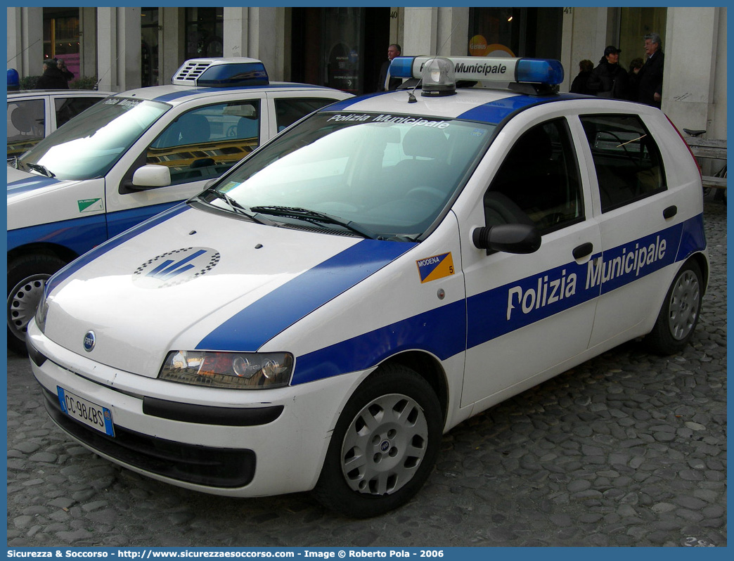 -
Polizia Municipale
Comune di Modena
Fiat Punto II serie
Allestitore Bertazzoni S.r.l.
Parole chiave: Polizia;Locale;Municipale;Modena;Fiat;Punto;Bertazzoni