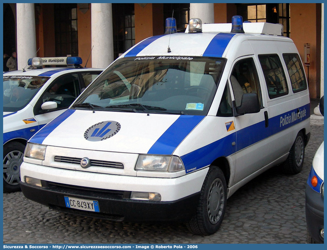 -
Polizia Municipale
Comune di Modena
Fiat Scudo I serie
Allestitore Bertazzoni S.r.l.
Parole chiave: Polizia;Locale;Municipale;Modena;Fiat;Scudo;Bertazzoni