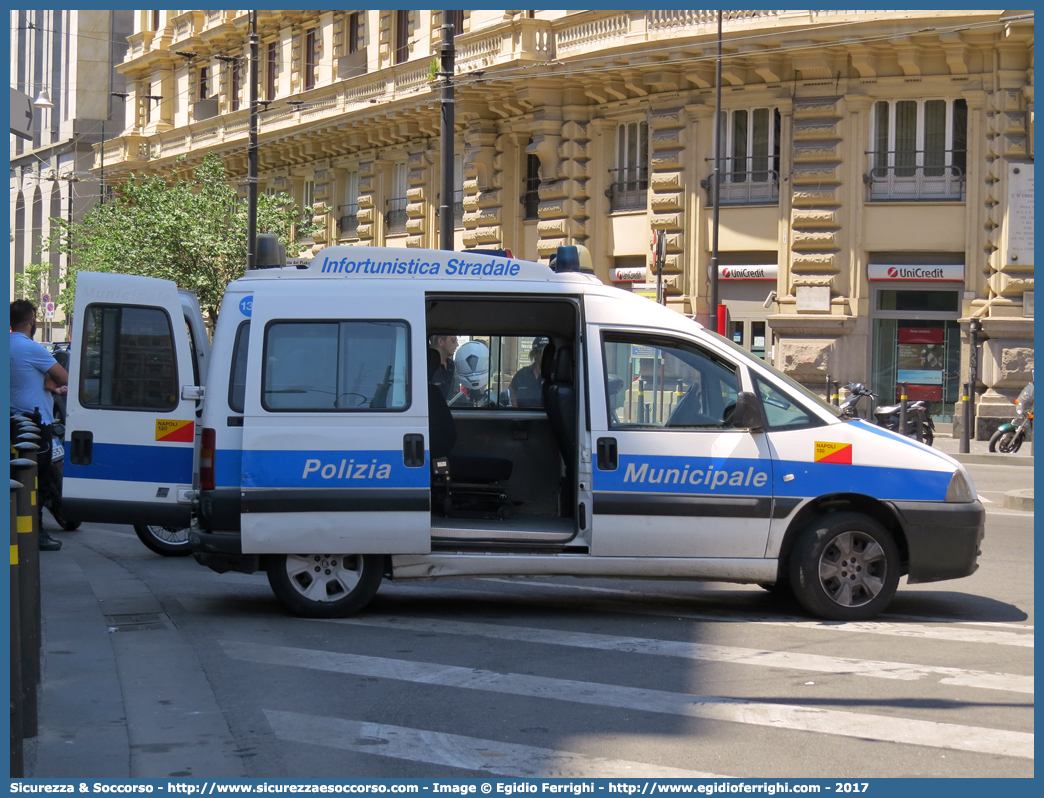 -
Polizia Municipale
Comune di Napoli
Fiat Scudo III serie
Parole chiave: PL;P.L.;PM;P.M.;Polizia;Locale;Municipale;Napoli;Fiat;Scudo