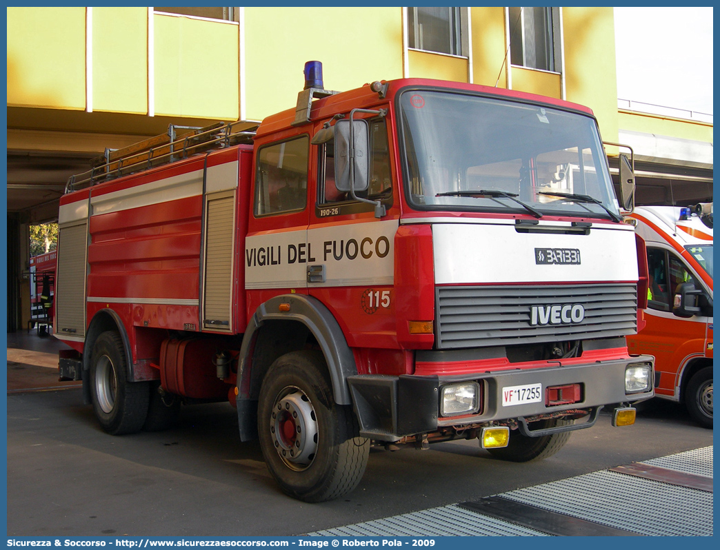 VF 17255
Corpo Nazionale Vigili del Fuoco
Iveco 190-26
Allestitore Baribbi S.p.A.
Parole chiave: VVF;V.V.F.;Corpo;Nazionale;Vigili;del;Fuoco;ABP;A.B.P.;AutoBottePompa;AutoBotte;Fiat;Iveco;190-26;190 - 26;Baribbi