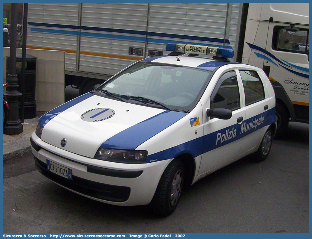 -
Polizia Municipale
Comune di Parma
Fiat Punto II serie
Allestitore Bertazzoni S.r.l.
Parole chiave: Polizia;Locale;Municipale;Parma;Fiat;Punto;Bertazzoni