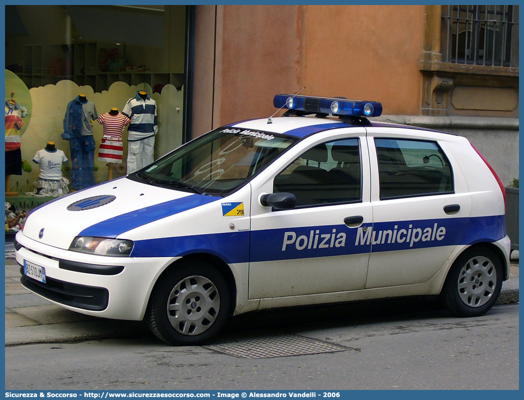 -
Polizia Municipale
Comune di Parma
Fiat Punto II serie
Allestitore Bertazzoni S.r.l.
Parole chiave: Polizia;Locale;Municipale;Parma;Fiat;Punto;Bertazzoni