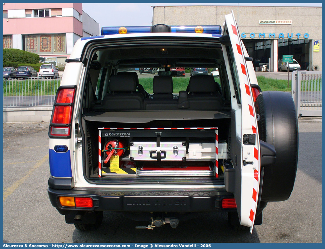 -
Polizia Municipale
Comune di Piacenza
Land Rover Discovery II serie
Allestitore Bertazzoni S.r.l.
Parole chiave: Polizia;Locale;Municipale;Piacenza;Land Rover;Discovery;Bertazzoni