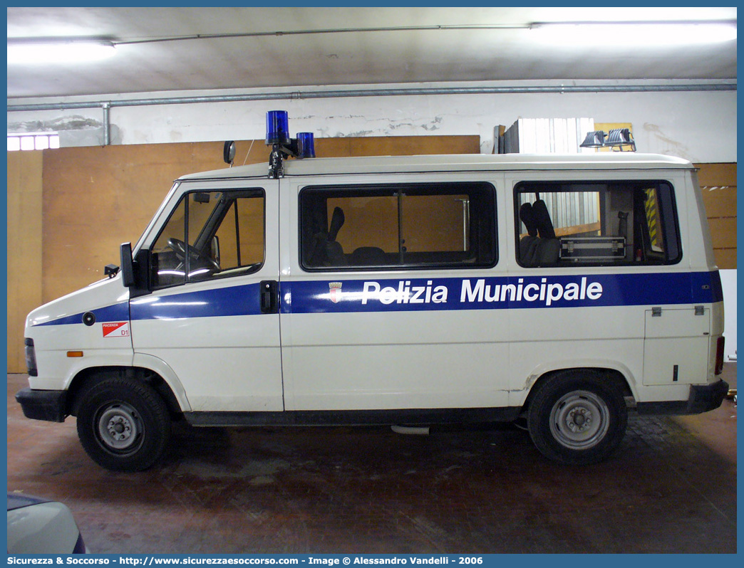 -
Polizia Municipale
Comune di Piacenza
Fiat Ducato I serie restyling
Parole chiave: Polizia;Locale;Municipale;Piacenza;Fiat;Ducato