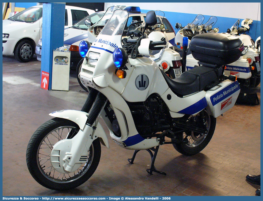 -
Polizia Municipale
Comune di Piacenza
Moto Guzzi NTX750
Parole chiave: Polizia;Locale;Municipale;Piacenza;Moto Guzzi;NTX750;NTX 750