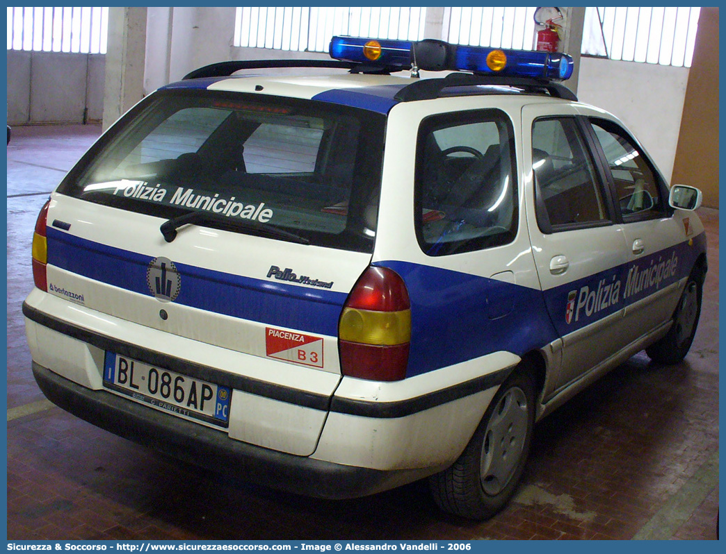 -
Polizia Municipale
Comune di Piacenza
Fiat Palio Weekend I serie
Allestitore Bertazzoni S.r.l.
Parole chiave: Polizia;Locale;Municipale;Piacenza;Fiat;Palio;Weekend;Week End;WE;W.E.;Station Wagon;SW;S.W.;Bertazzoni