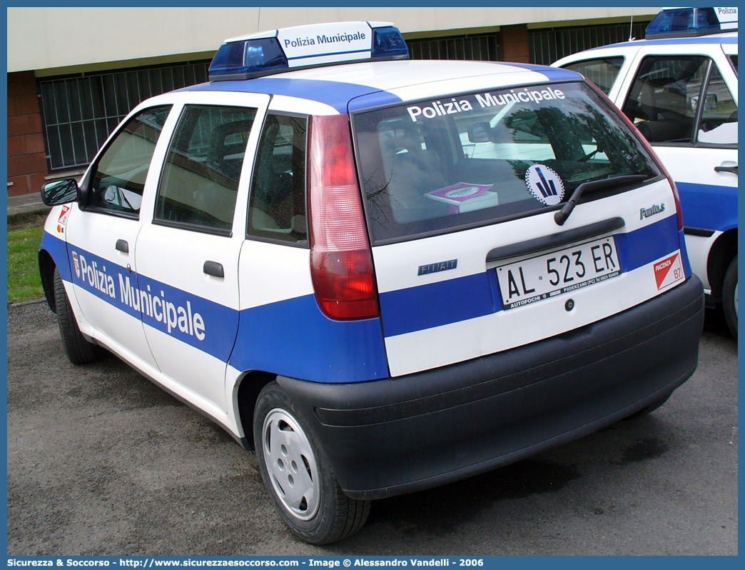 -
Polizia Municipale
Comune di Piacenza
Fiat Punto I serie
Parole chiave: Polizia;Locale;Municipale;Piacenza;Fiat;Punto