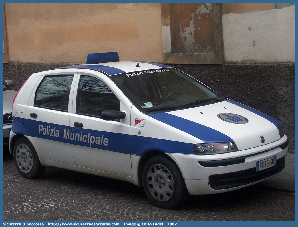 -
Polizia Municipale
Comune di Sala Baganza
Fiat Punto II serie
Parole chiave: Polizia;Locale;Municipale;Sala Baganza;Fiat;Punto