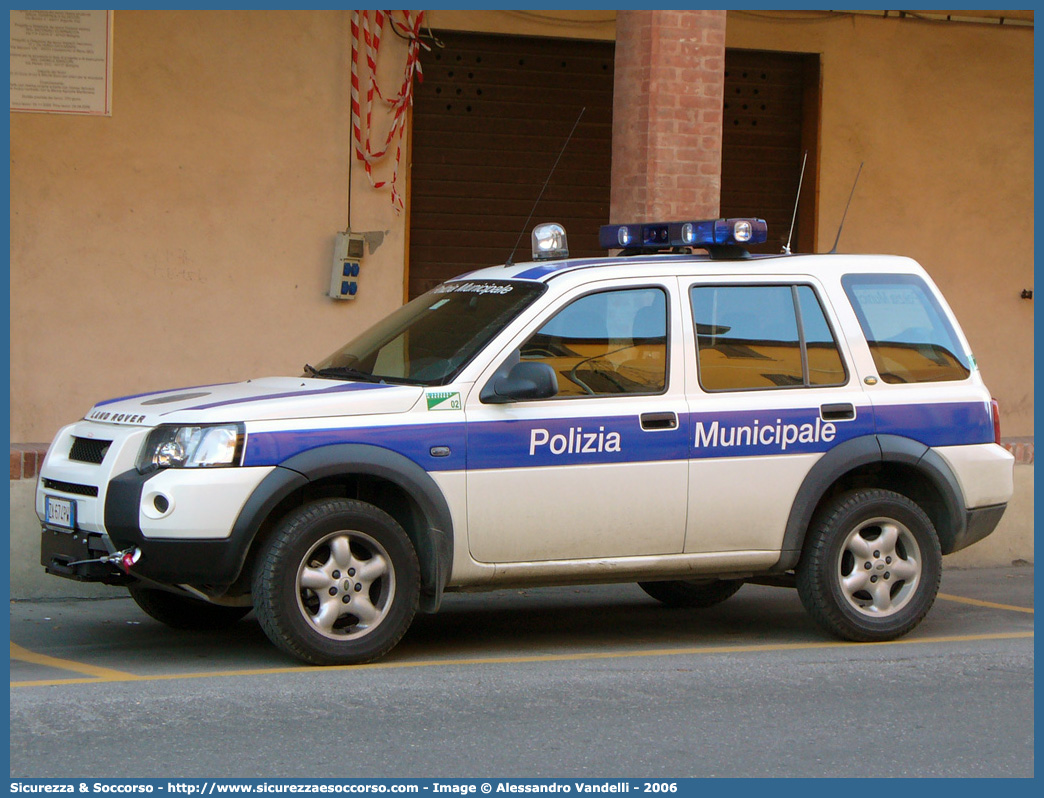 -
Polizia Municipale
Comune di San Lazzaro di Savena
Land Rover Freelander
I serie restyling
Allestitore Olmedo S.p.A.
Parole chiave: Polizia;Locale;Municipale;San Lazzaro di Savena;Land Rover;Freelander;Olmedo