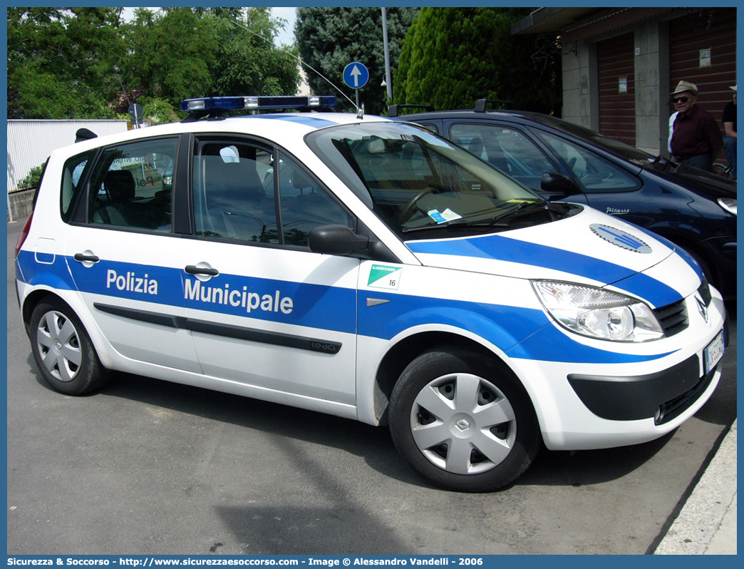 -
Polizia Municipale
Comune di San Lazzaro di Savena
Renault Scenic II serie
Parole chiave: Polizia;Locale;Municipale;San Lazzaro di Savena;Renault;Scenic