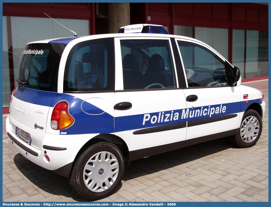 -
Polizia Municipale
Comune di Sassuolo
Fiat Multipla I serie
Parole chiave: Polizia;Locale;Municipale;Sassuolo;Fiat;Multipla