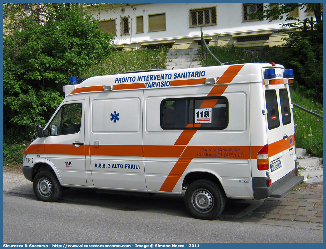 TV12
118 Alto Friuli
Mercedes Benz Sprinter 4x4 I serie restyling
Allestitore Binz Gmbh & CO. KG
Parole chiave: 118;Udine;Alto Friuli;Ambulanza;Autoambulanza;Mercedes Benz;Sprinter;4x4;Binz;TV12;TV 12;TV.12