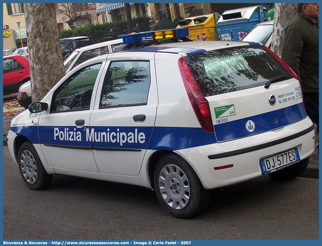 -
Polizia Municipale
Corpo Unico delle Terre Verdiane
Fiat Punto Classic
Allestitore Projet Service S.r.l.
Parole chiave: Polizia;Locale;Municipale;Terre Verdiane;Busseto;Fidenza;Fontanellato;Fontevivo;Roccabianca;Salsomaggiore Terme;San Secondo Parmense;Soragna;Trecasali;Fiat;Punto;Classic;Projet Service