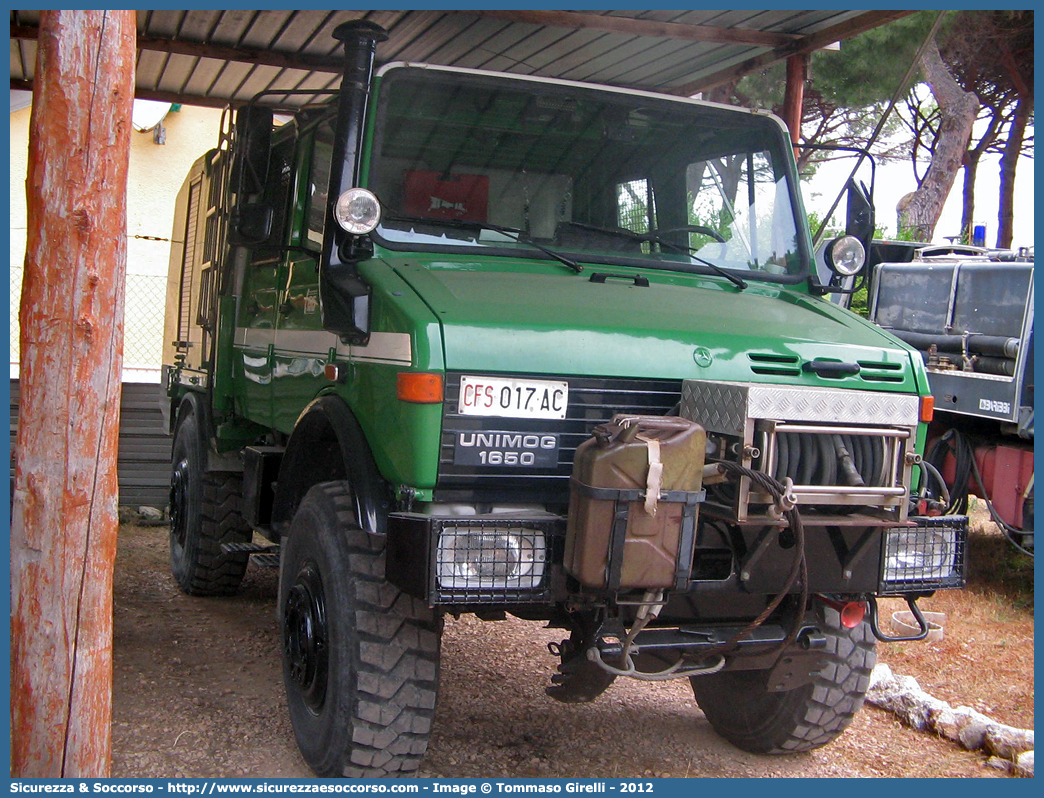 CFS 017AC
Corpo Forestale dello Stato
Nucleo Antincendio Boschivo
Mercedes Benz Unimog 1650
Parole chiave: Corpo;Forestale;Stato;Corpo Forestale dello Stato;CFS;C.F.S.;Antincendio;Boschivo;AIB;A.I.B.;Mercedes Benz;Unimog;1650;017AC;017 AC