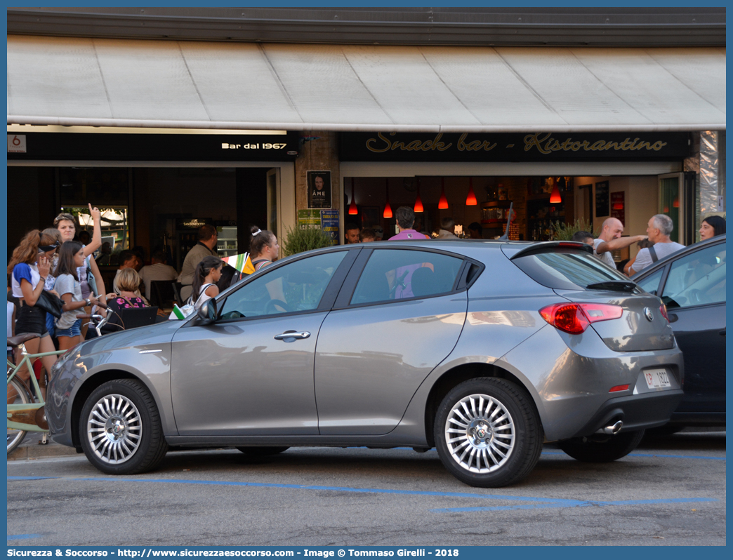 CP 1822
Corpo delle Capitanerie di Porto
Guardia Costiera 
Alfa Romeo Nuova Giulietta
I serie II restyling
Parole chiave: CP;GC;C.P.;G.C.;Guardia Costiera;Capitaneria;di;Porto;Alfa;Romeo;Nuova Giulietta