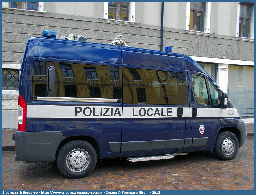 -
Polizia Locale
Comune di Rovereto
Fiat Ducato III serie
Allestitore Ciabilli S.r.l.
Parole chiave: Polizia;Locale;Municipale;Rovereto;Fiat;Ducato;X250;Ciabilli