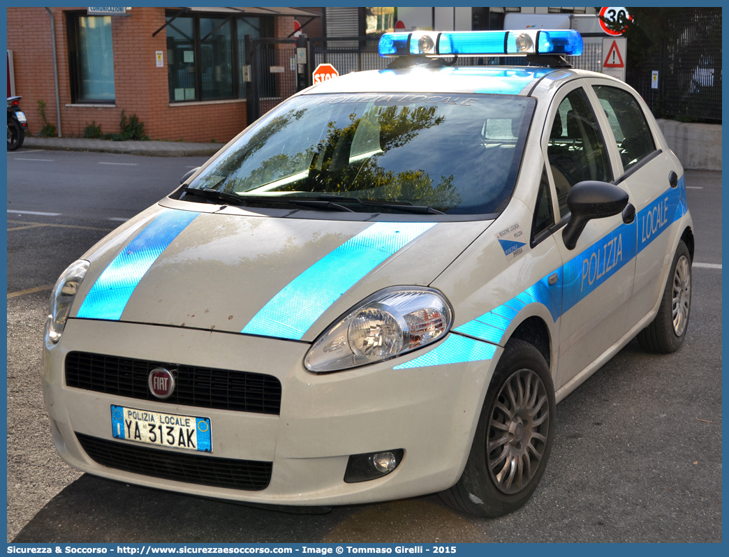 Polizia Locale YA313AK
Polizia Locale
Comune di Imperia
Fiat Grande Punto
Parole chiave: Polizia;Locale;Municipale;Imperia;Fiat;Grande Punto;YA313AK;YA 313 AK