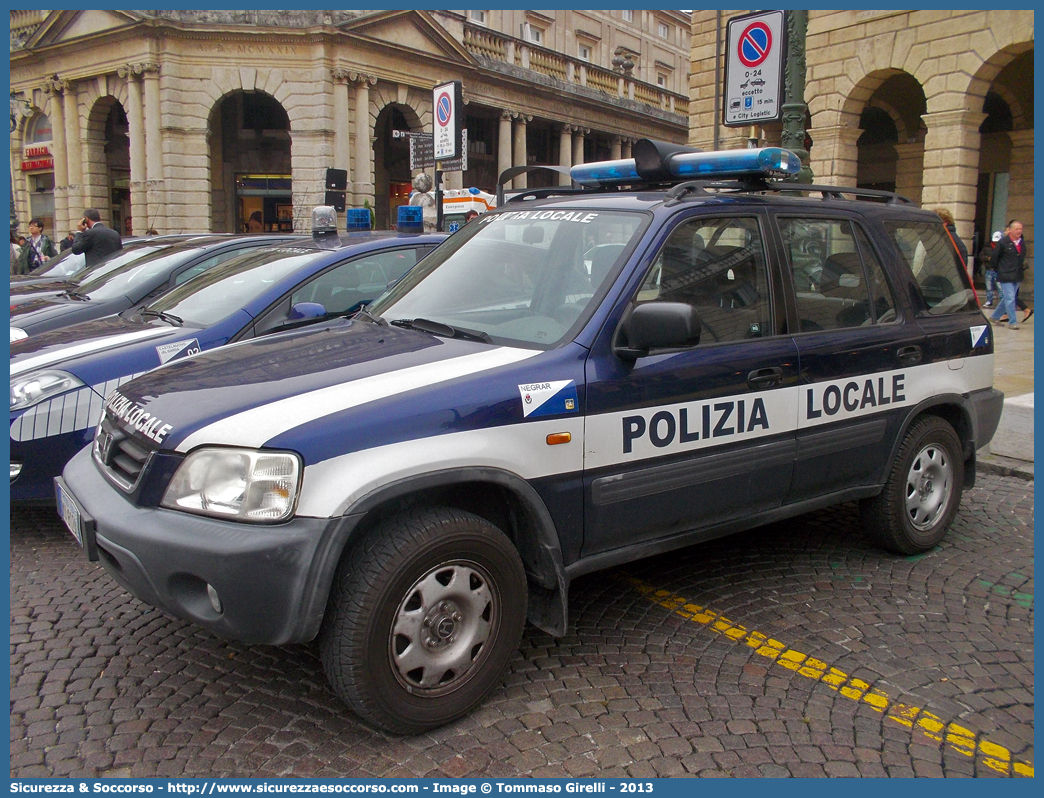 Polizia Locale YA812AC
Polizia Locale
Comune di Negrar
Honda CR-V I serie
(variante)
Parole chiave: Polizia;Locale;Municipale;Negrar;Honda;CRV;CR-V;YA812AC;YA 812 AC