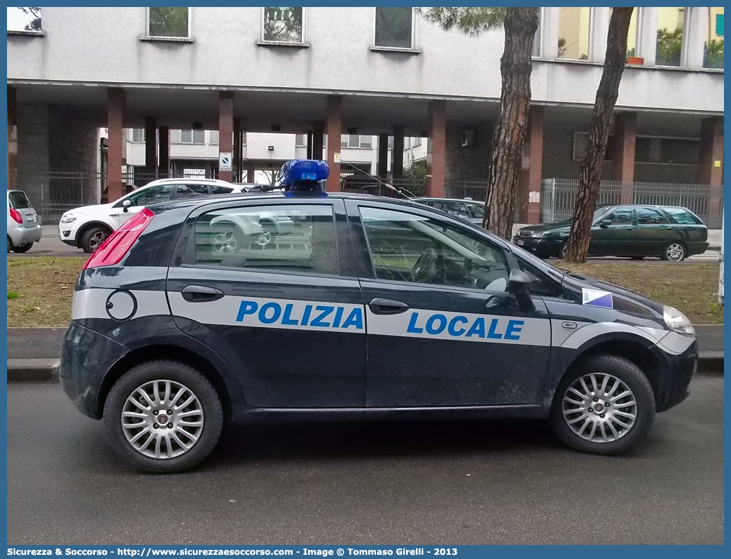 Polizia Locale YA877AA
Polizia Locale
Comune di San Giovanni Lupatoto
Fiat Grande Punto
Parole chiave: Polizia;Locale;Municipale;San Giovanni Lupatoto;Fiat;Grande Punto;YA877AA;YA 877 AA