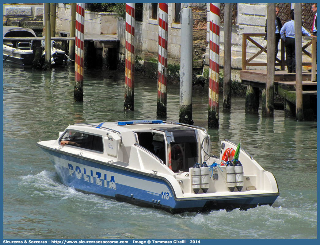 PS 1279
Polizia di Stato
Polizia del Mare
Squadra Volante Venezia
Vizianello GV 25 Experience
Parole chiave: PS;P.S.;Polizia;di;Stato;Squadra;Volante;del;Mare;Vizianello;GV;25;Experience