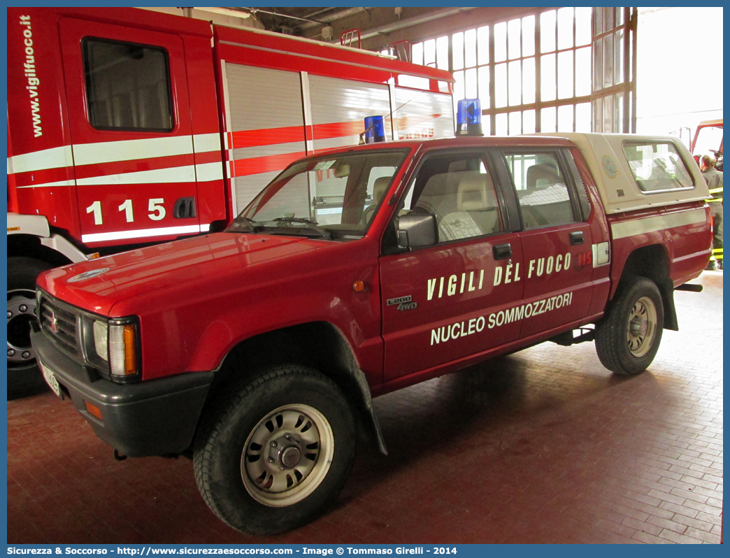 VF 19029
Corpo Nazionale Vigili del Fuoco
Nucleo Soccorso Subacqueo e Acquatico
Mitsubishi L200 II serie
Parole chiave: Corpo;Nazionale;Vigili del Fuoco;Vigili;Fuoco;Mitsubishi;L200;L 200;NSSA;N.S.S.A.;Soccorso;Subacqueo;Acquatico;Sommozzatori;Subacquei