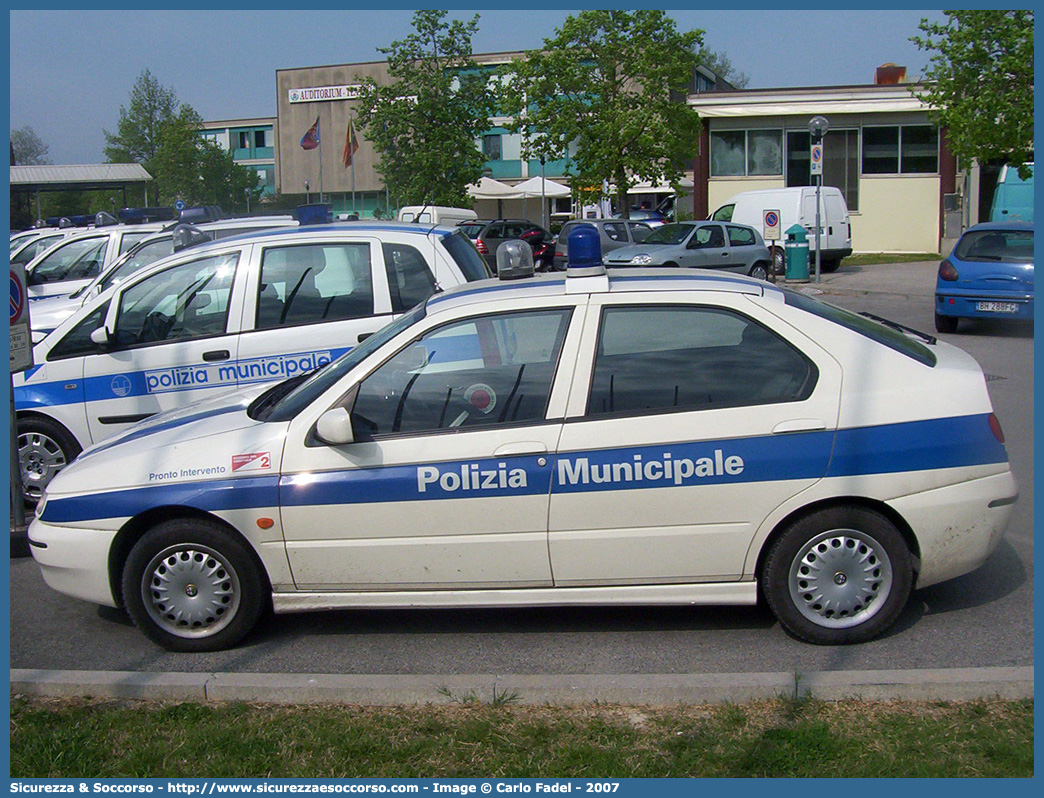 -
Polizia Municipale
Comune di Vezzano sul Crostolo
Alfa Romeo 146
Parole chiave: Polizia;Locale;Municipale;Vezzano sul Crostolo;Alfa Romeo;146