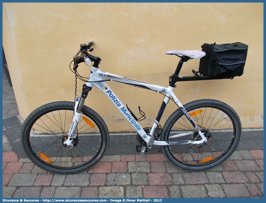 -
Polizia Municipale
Unione Terre di Castelli
Mountain Bike
Parole chiave: Polizia;Locale;Municipale;Terre di Castelli;Castelnuovo Rangone;Spilamberto;Savignano sul Panaro;Vignola;Castelvetro di Modena;Marano sul Panaro;Guiglia;Zocca;Bicicletta;Mountain Bike