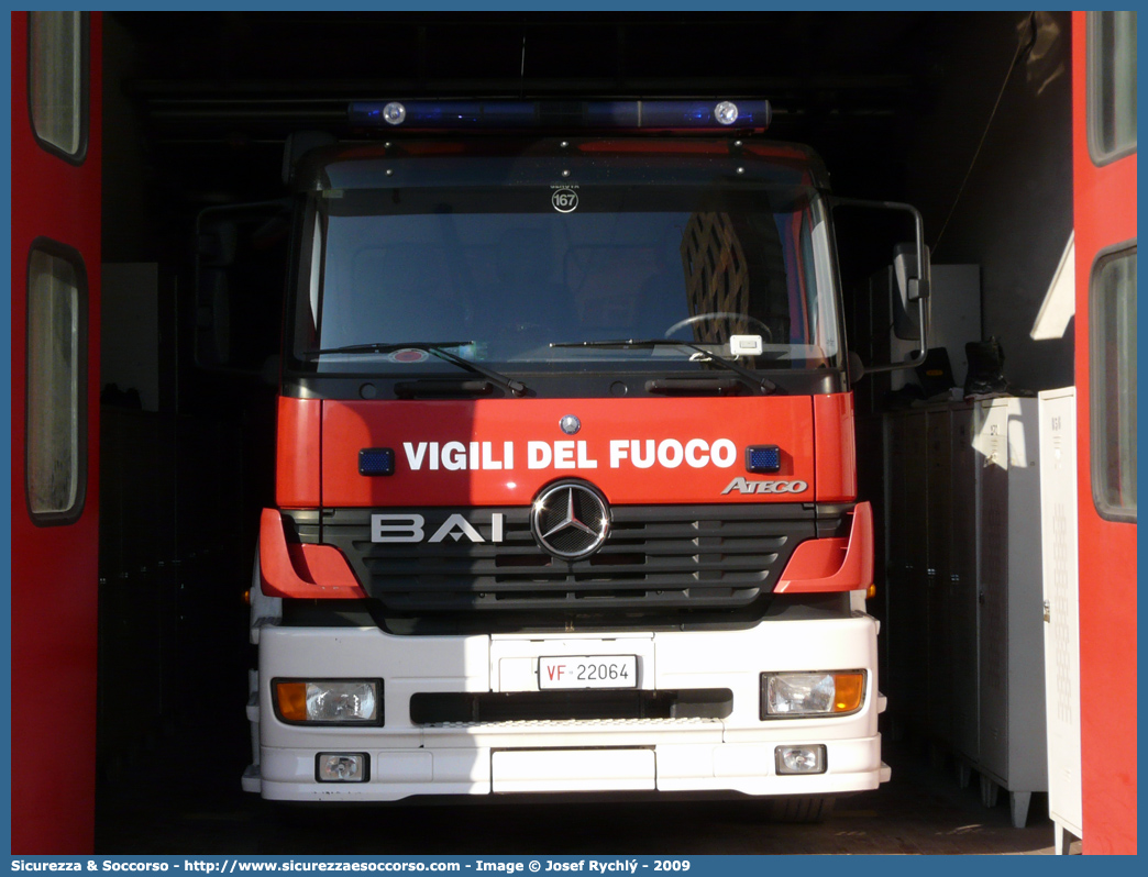 VF 22064
Corpo Nazionale Vigili del Fuoco
Mercedes Benz Atego 1828 I serie restyling
Allestitore BAI S.r.l.
Parole chiave: Corpo;Nazionale;Vigili del Fuoco;Vigili;Fuoco;ABP;A.B.P.;AutoBottePompa;AutoBotte;Mercedes Benz;Atego;1828;BAI;B.A.I.;22064