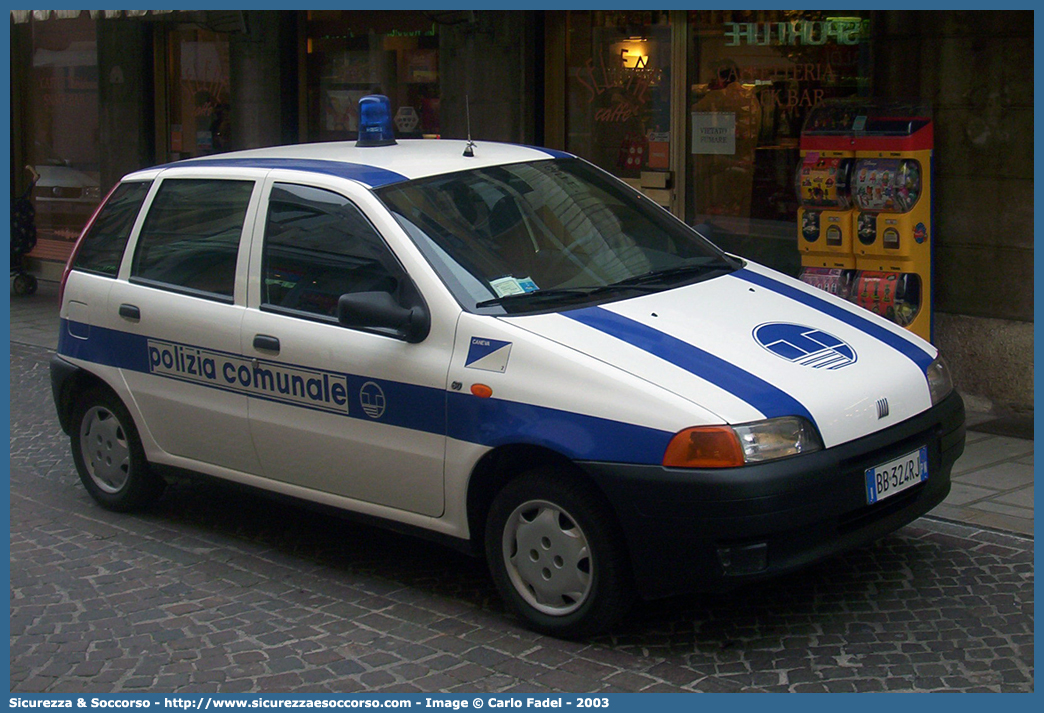 -
Polizia Comunale
Comune di Caneva
Fiat Punto I serie
Parole chiave: PL;P.L.;PM;P.M.;Polizia;Locale;Comunale;Municipale;Caneva;Fiat;Punto