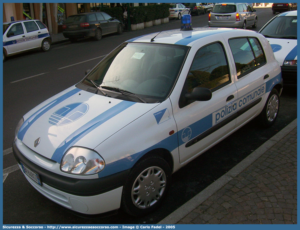 -
Polizia Comunale
Comune di Brugnera
Renault Clio II serie
Parole chiave: Polizia;Locale;Comunale;Municipale;Brugnera;Renault;Clio