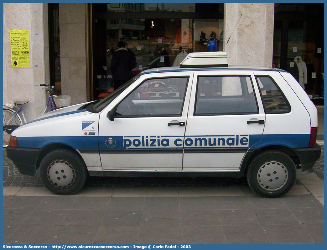 -
Polizia Locale
Comune di Pordenone
Fiat Uno II serie
Parole chiave: PL;P.L.;PM;P.M.;Polizia;Locale;Municipale;Pordenone;Fiat;Uno