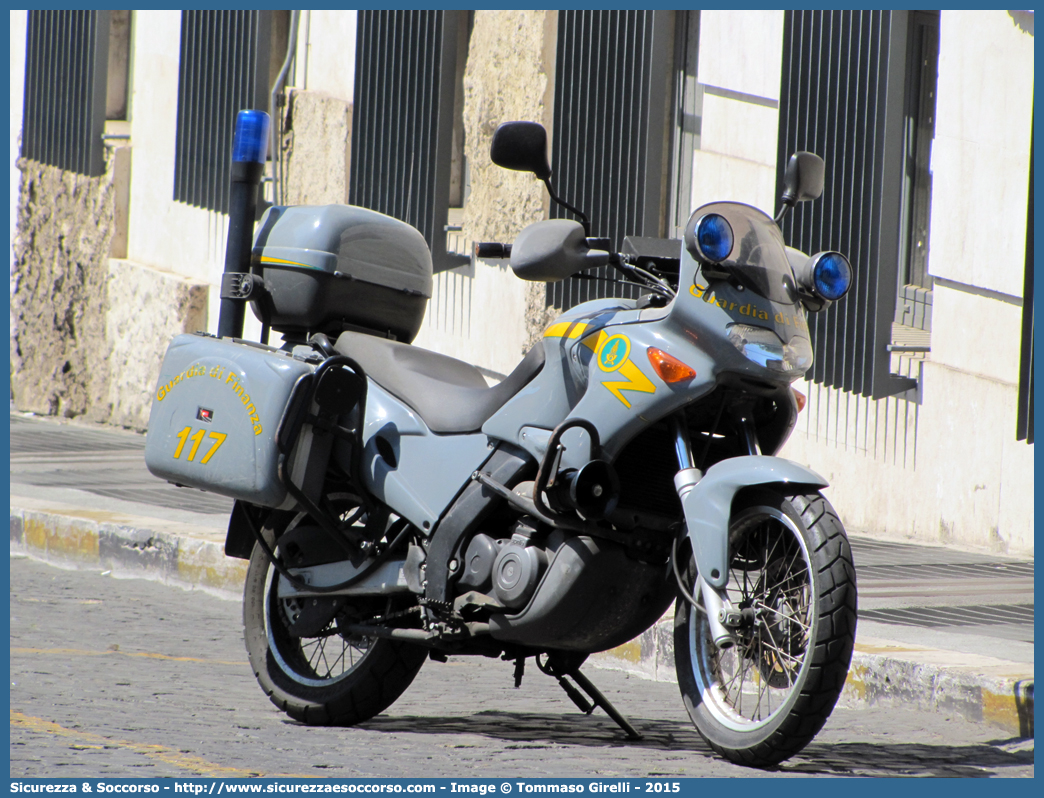 -
Guardia di Finanza
Aprilia Pegaso
Parole chiave: GdiF;G.D.F.;GDF;Guardia;di;Finanza;Aprilia;Pegaso