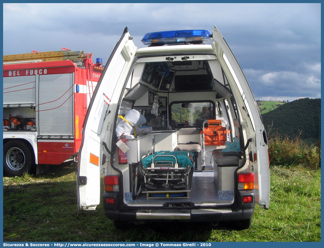 03
Croce Verde Verona
Volkswagen Transporter T4
Sezione Lessinia
Parole chiave: Croce Verde;CV;C.V.;Verona;Pubblica;Assistenza;Ambulanza;Volkswagen;Transporter T4;03;lessinia