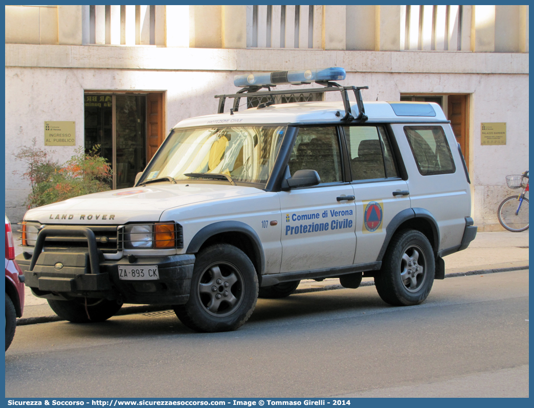 107
Protezione Civile
Comune di Verona
Land Rover Discovery II serie
Parole chiave: PC;P.C.;Protezione Civile;Verona;Land Rover;Discovey