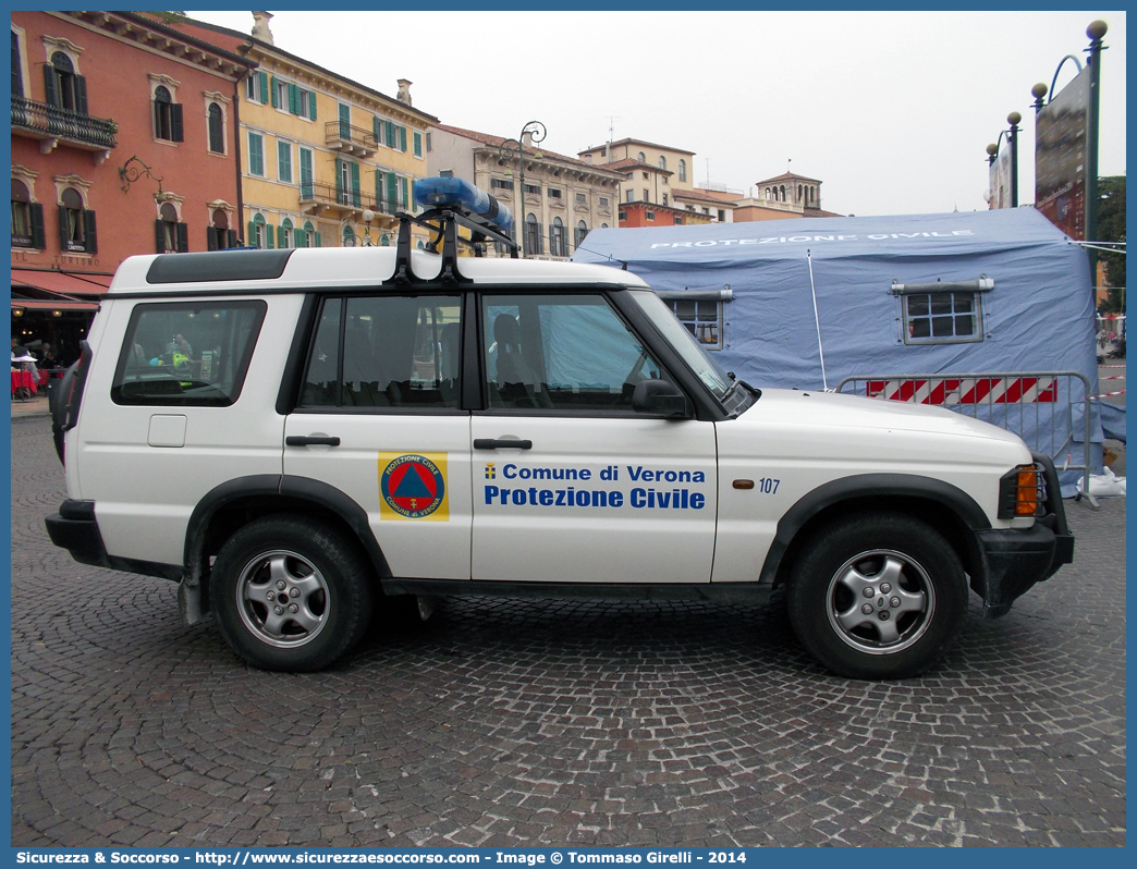 107
Protezione Civile
Comune di Verona
Land Rover Discovery II serie
Parole chiave: PC;P.C.;Protezione Civile;Verona;Land Rover;Discovey