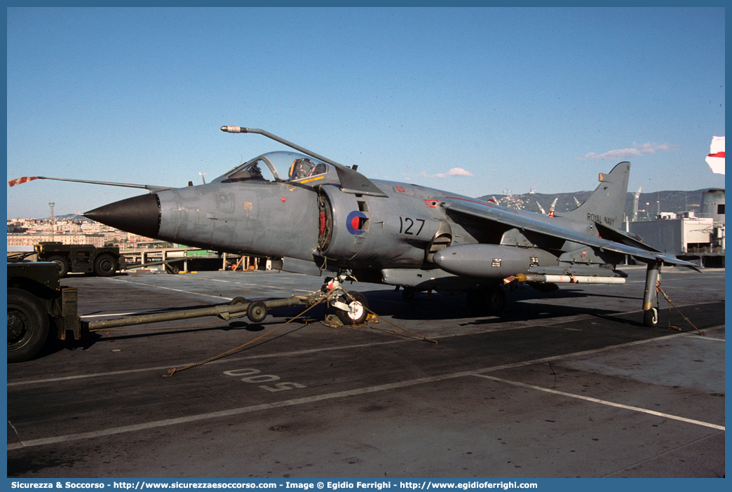 ZA191-127
United Kingdom of Great Britain and Northern Ireland
Royal Navy
Fleet Air Arm
British Aerospace Sea Harrier FRS1
Parole chiave: United;Kingdom;Great;Britain;Northern;Ireland;Royal;Navy;Fleet;Air;Arm;British;Aerospace;Sea;Harrier;FRS1