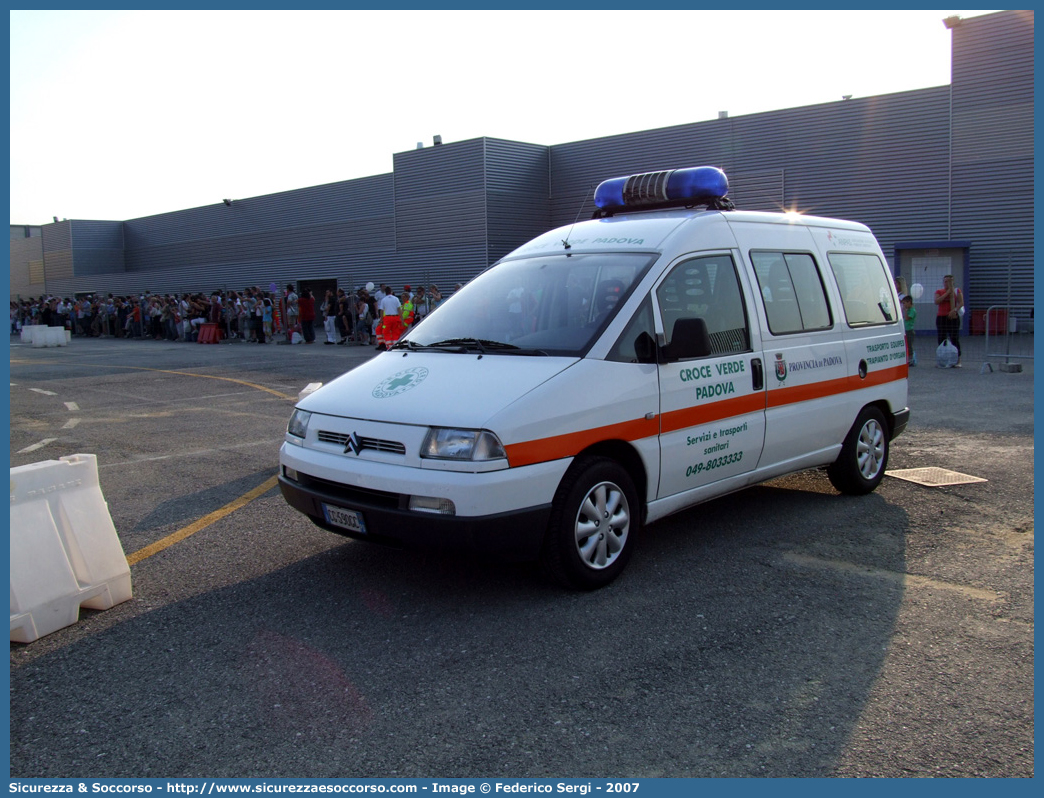 136
Pia Opera Croce Verde Padova
Citroen Jumpy I serie
Allestitore Busana Segnaletica
Parole chiave: Pia;Opera;Croce;Verde;Padova;Ambulanza;Citroen;Jumpy;Trasporto;Organi;Equipe;Espianti