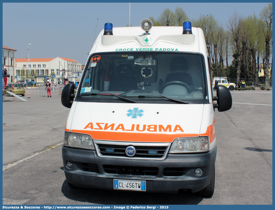 139
Pia Opera Croce Verde Padova
Fiat Ducato II serie restyling
Allestitore MAF S.n.c.
Parole chiave: Pia;Opera;Croce;Verde;Padova;Ambulanza;Fiat;Ducato;MAF;M.A.F.