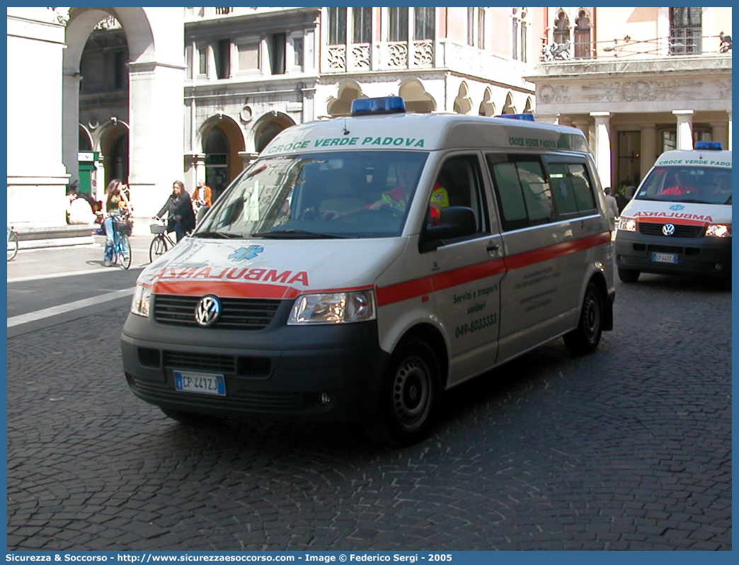 142
Pia Opera Croce Verde Padova
Volkswagen Transporter T5
Allestitore MAF S.n.c.
Parole chiave: Pia;Opera;Croce;Verde;Padova;Ambulanza;Volkswagen;Transporter;T5