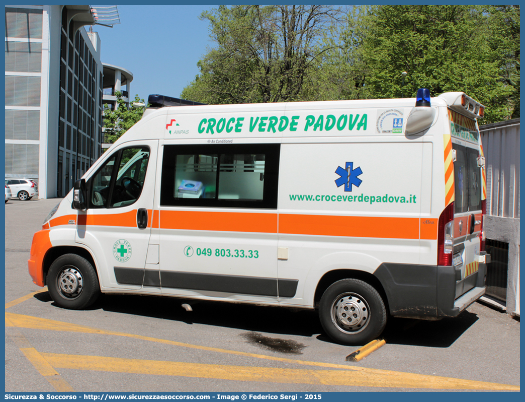 170
Pia Opera Croce Verde Padova
Fiat Ducato III serie
Allestitore Alea Italia S.r.l.
Parole chiave: Pia;Opera;Croce;Verde;Padova;Ambulanza;Fiat;Ducato;X250;Alea