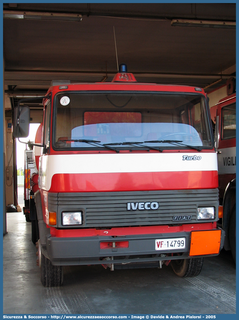 VF 14799
Corpo Nazionale Vigili del Fuoco
Iveco 135-17
Allestitore Calabrese S.p.A.
Parole chiave: VF;V.F.;VVF;V.V.F.;Corpo;Nazionale;Vigili del Fuoco;Iveco;135-17