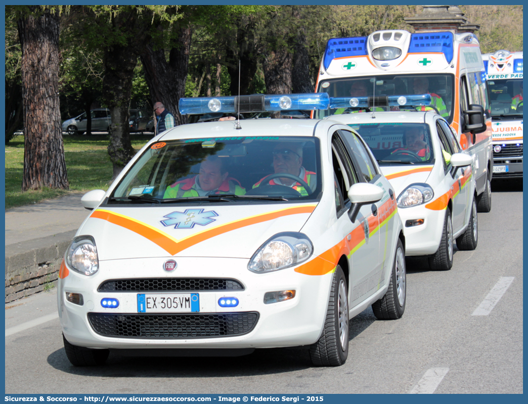 191
Pia Opera Croce Verde Padova
Fiat Punto IV serie
Allestitore Rasotto S.r.l. 
Parole chiave: Pia;Opera;Croce;Verde;Padova;Fiat;Punto;Rasotto;Trasporto;Organi;Equipe;Espianti