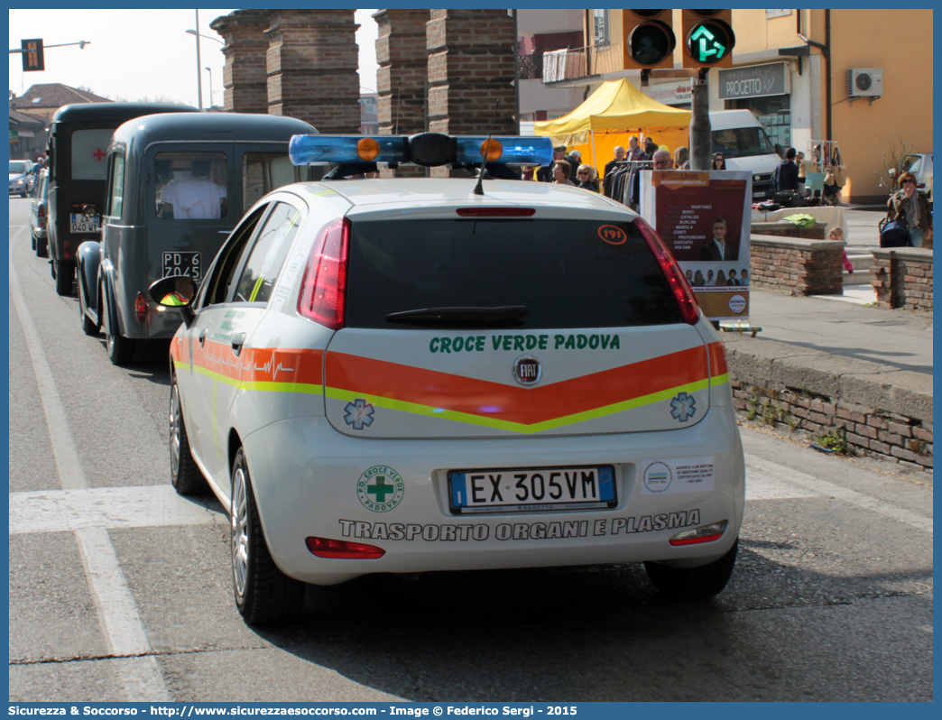 191
Pia Opera Croce Verde Padova
Fiat Punto IV serie
Allestitore Rasotto S.r.l. 
Parole chiave: Pia;Opera;Croce;Verde;Padova;Fiat;Punto;Rasotto;Trasporto;Organi;Equipe;Espianti