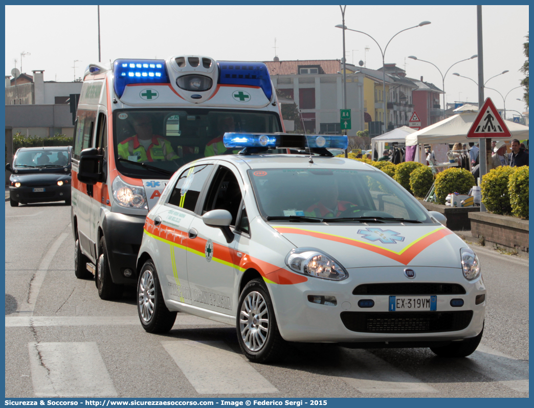 192
Pia Opera Croce Verde Padova
Fiat Punto IV serie
Allestitore Rasotto S.r.l. 
Parole chiave: Pia;Opera;Croce;Verde;Padova;Fiat;Punto;Rasotto;Trasporto;Organi;Equipe;Espianti