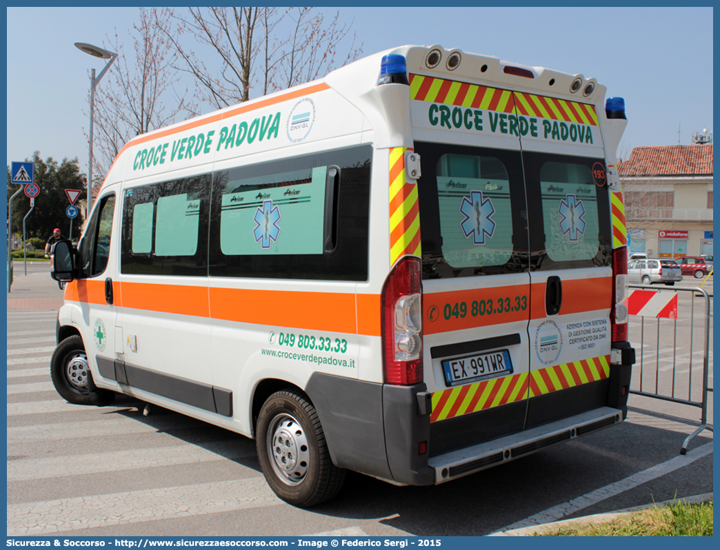 193
P.O. Croce Verde Padova
Peugeot Boxer III serie
Allestitore Aricar S.p.A.
Parole chiave: CV;C.V.;Croce;Verde;Padova;Peugeot;Boxer;Aricar;Ambulanza