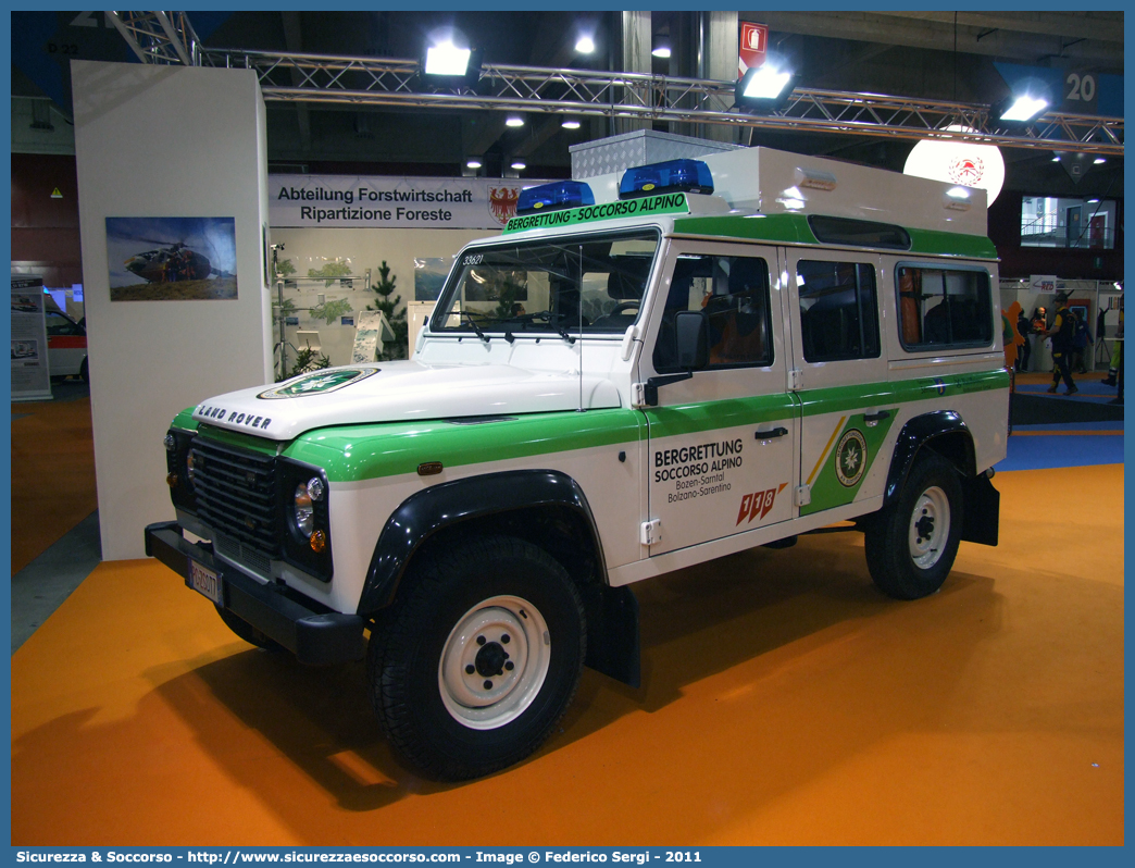 PC ZS0T7
Bergrettungsdienst 
im Alpenverein Südtirol
Bozen - Sarntal
Bolzano - Sarentino
Land Rover Defender 110
Parole chiave: AVS;A.V.S.;CNSAS;C.N.S.A.S.;Soccorso;Alpino;Spelelogico;Bergrettungsdienst;Alpenverein;Südtirol;Bolzano;Sarentino;Bozen;Sarntal;Land Rover;Defender;110