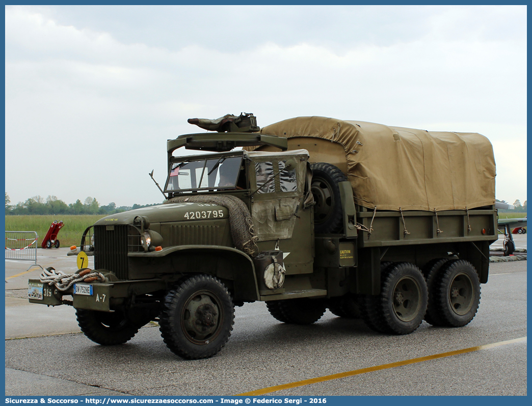 4203795
U.S. Army
GMC CCKW Open Cab
Parole chiave: U.S.;US;Army;GMC;CCKW