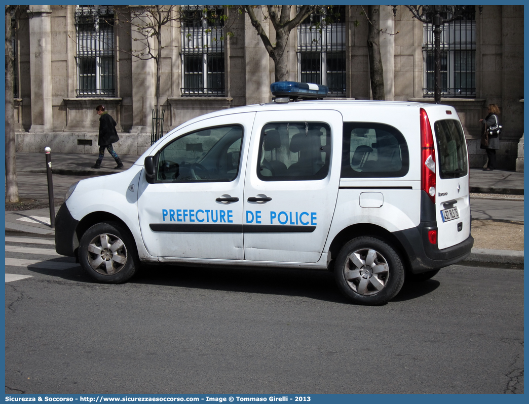 -
République Française
Prefecture de Police
Renault Kangoo III generation
Parole chiave: Repubblica;Francese;République;Française;Prefecture;Police;Renault;Kangoo