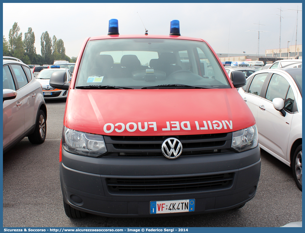 VF 4K4TN
Vigili del Fuoco Volontari Calliano
Volkswagen Transporter T5 restyling
Parole chiave: VF;V.F.;Vigili del Fuoco;Vigili;Fuoco;Corpo;Volontari;Calliano;Volkswagen;Transporter;T5