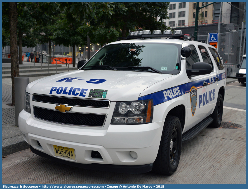 53762
United States of America
Port Authority of
New York and New Jersey Police
Chevrolet Suburban X generation
K 9 Unit
Parole chiave: USA;U.S.A.;United;States;of;America;Port;Authority;of;New;York;and;New;Jersey;Police;Chevrolet;Suburban;K9;K;9